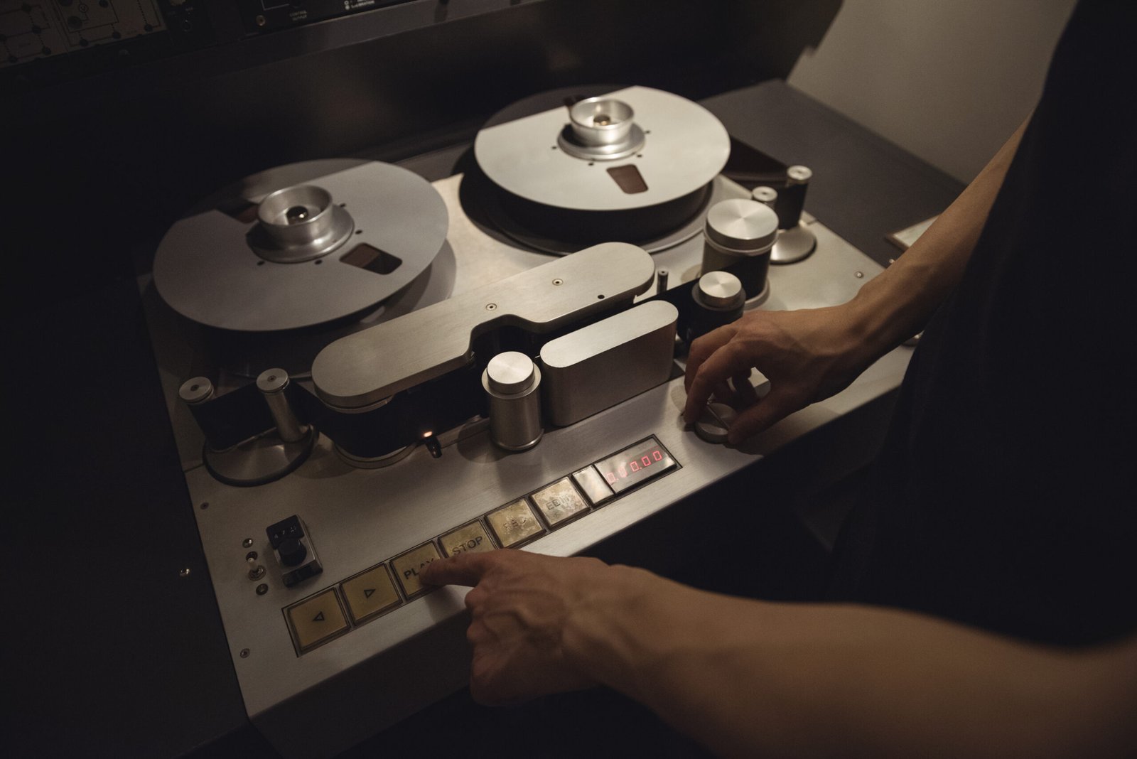 wax on hi fi
